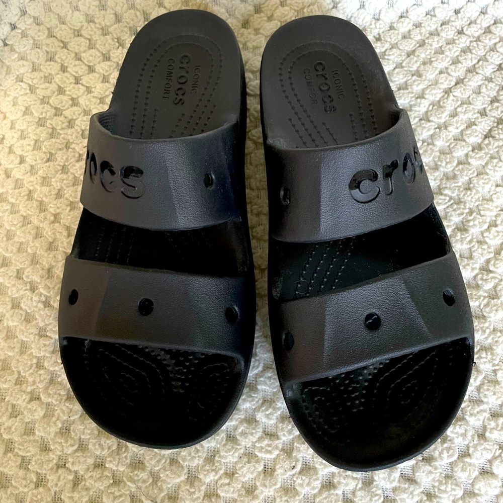 Crocs Via platform sandals size 8
